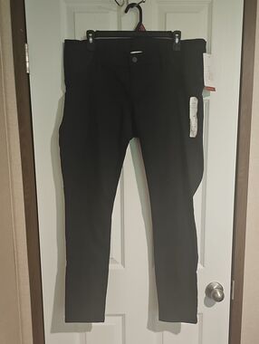Ingrid & Isabel Black Maternity Size 12 Black Skinny Jeans Pants New